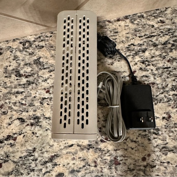 Arris SURFboard Cable Modem SB6141 - Picture 3 of 7